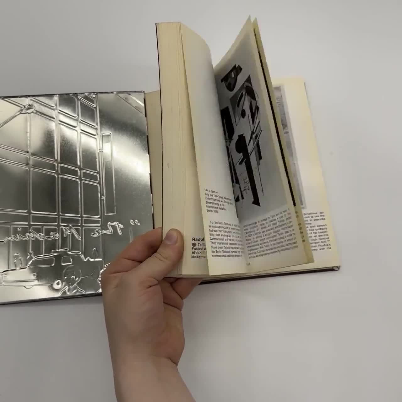 好評 The Machine. Catalog From the MOMA. - Etsy アート・デザイン・音楽