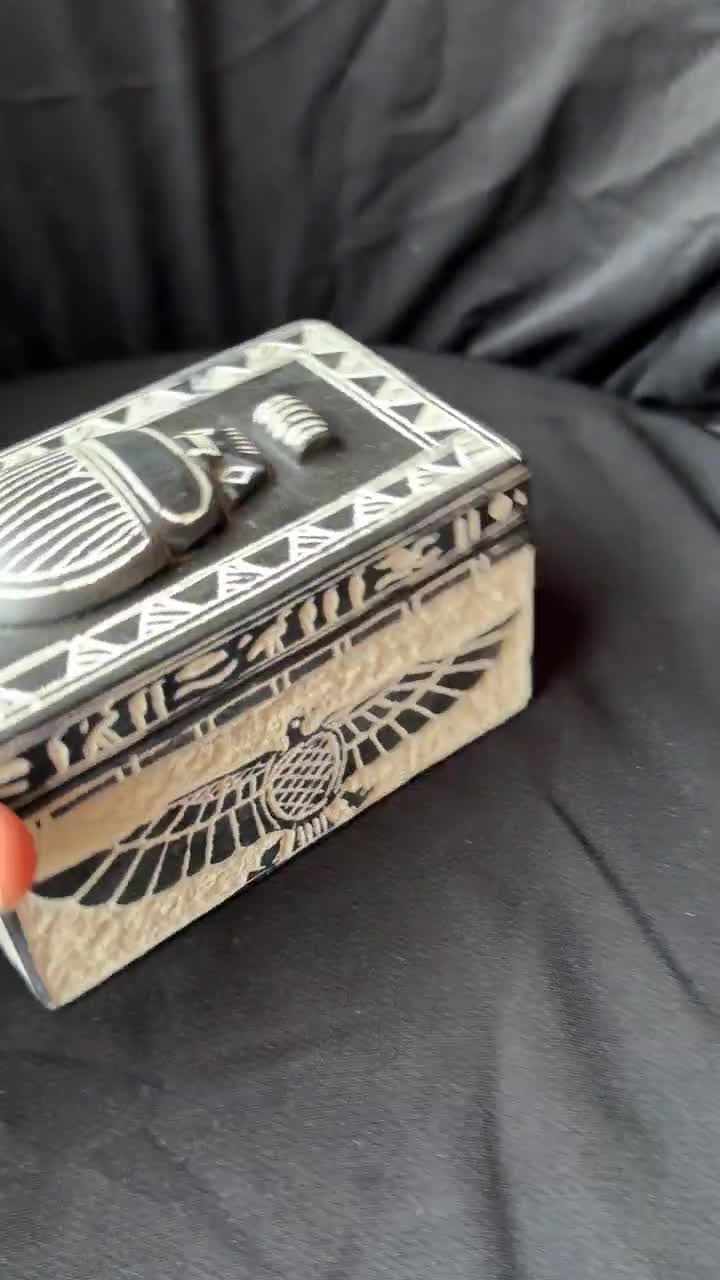 西*人様 古代エジプト　石彫り　スカラベ　箱付き　R76-1 Yahoo!オークション - 希少 古代エジプト 箱 シルクロード スカラベ 出