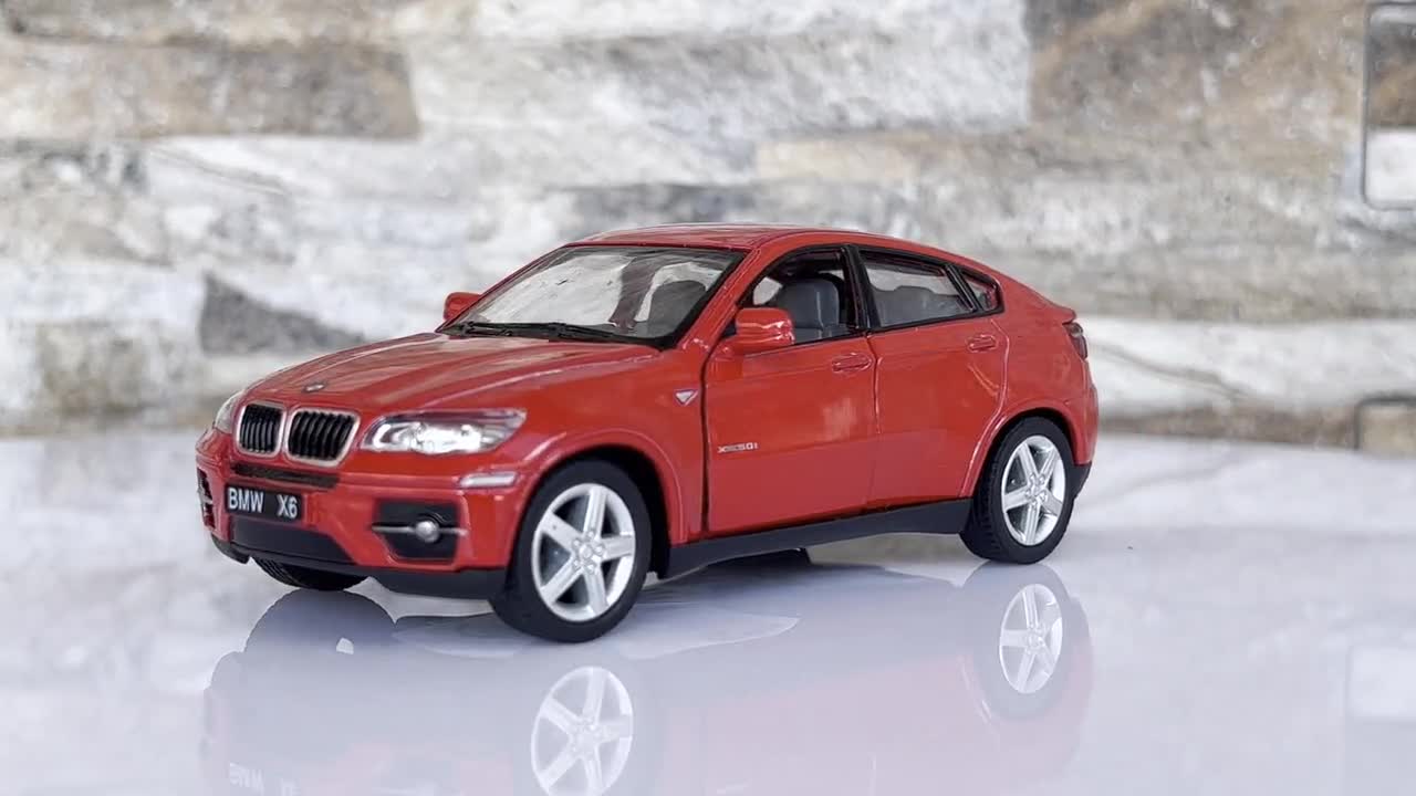 BMW X6 1/24 En Alliage – La Réplique Qui Fait Rêver Les Fans De SUV Sportifs !