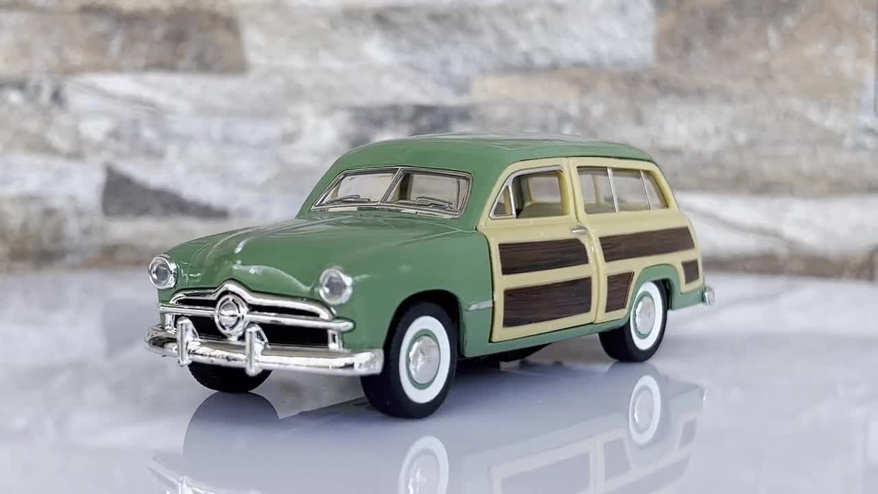 Ford Woody Wagon 1949 | Model Car | Diecast Car | 1/40 Scale Model
