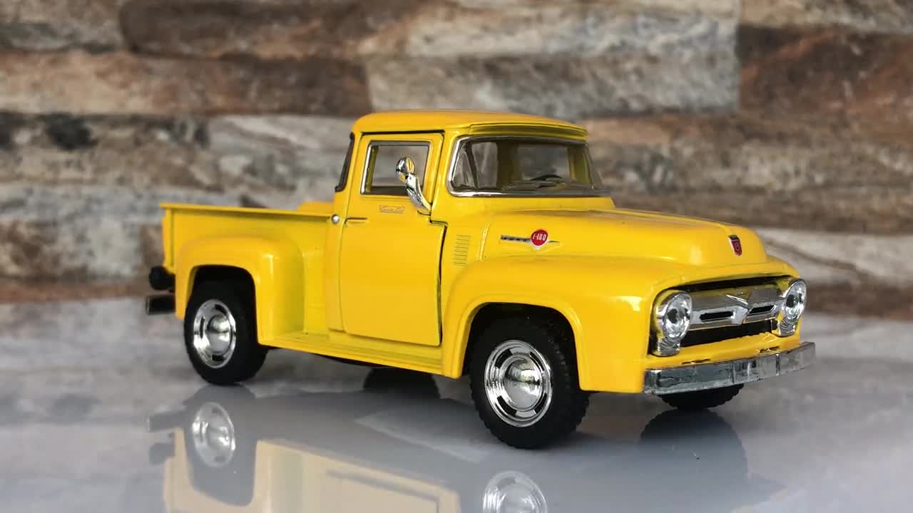 フォード F-100 ピックアップ 1956、1/38 スケール モデルカー、ダイ