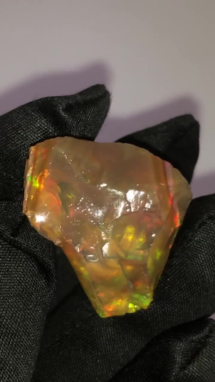 3.70Carat Opal Rough - A Grade, Small - Crystal opal, Rough store Opal , Welo Opal, natural opal rough, aaa opal, fire opal, Ethiopian raw opal