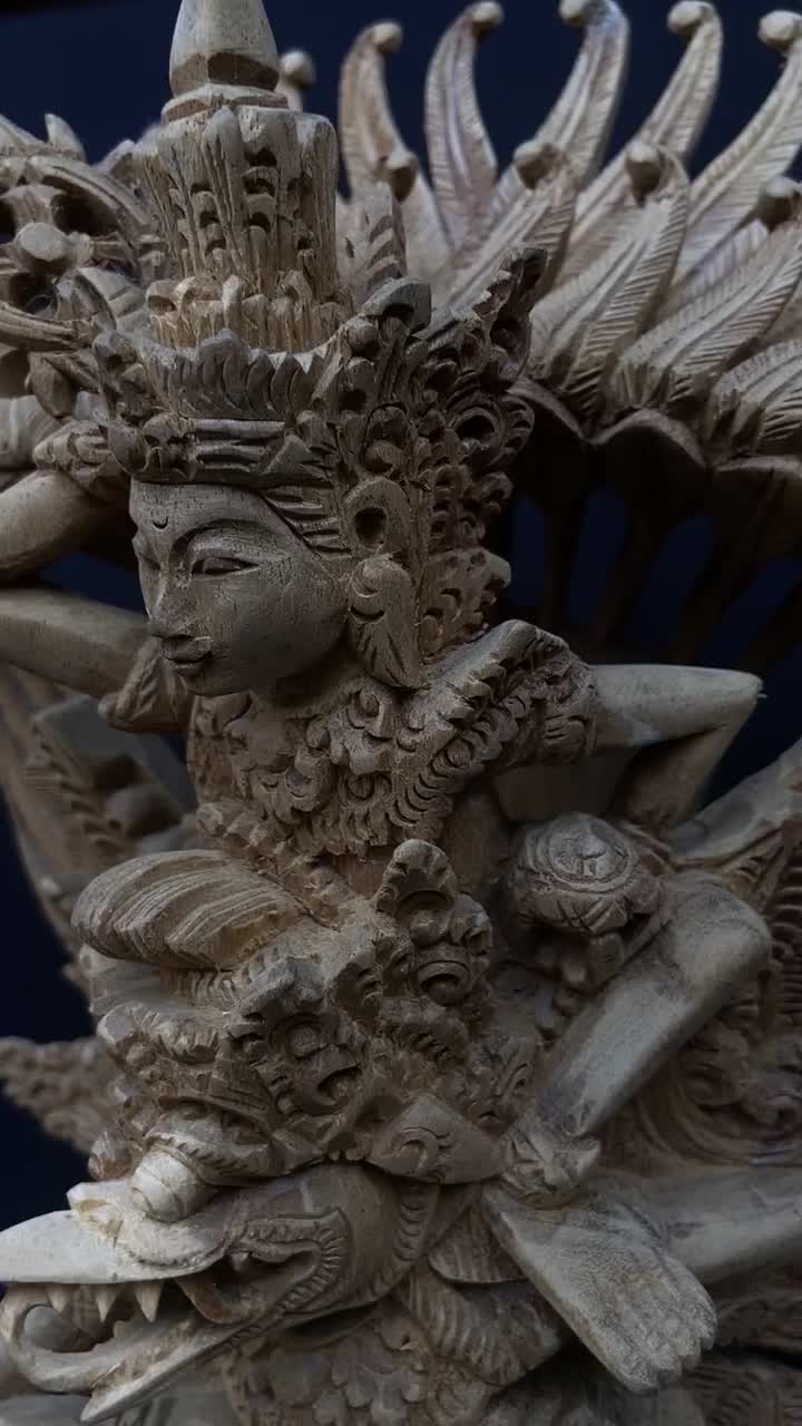 バリの手作り木製ガルーダ ウィスヌ彫刻、木彫り、バリ インドネシアの
