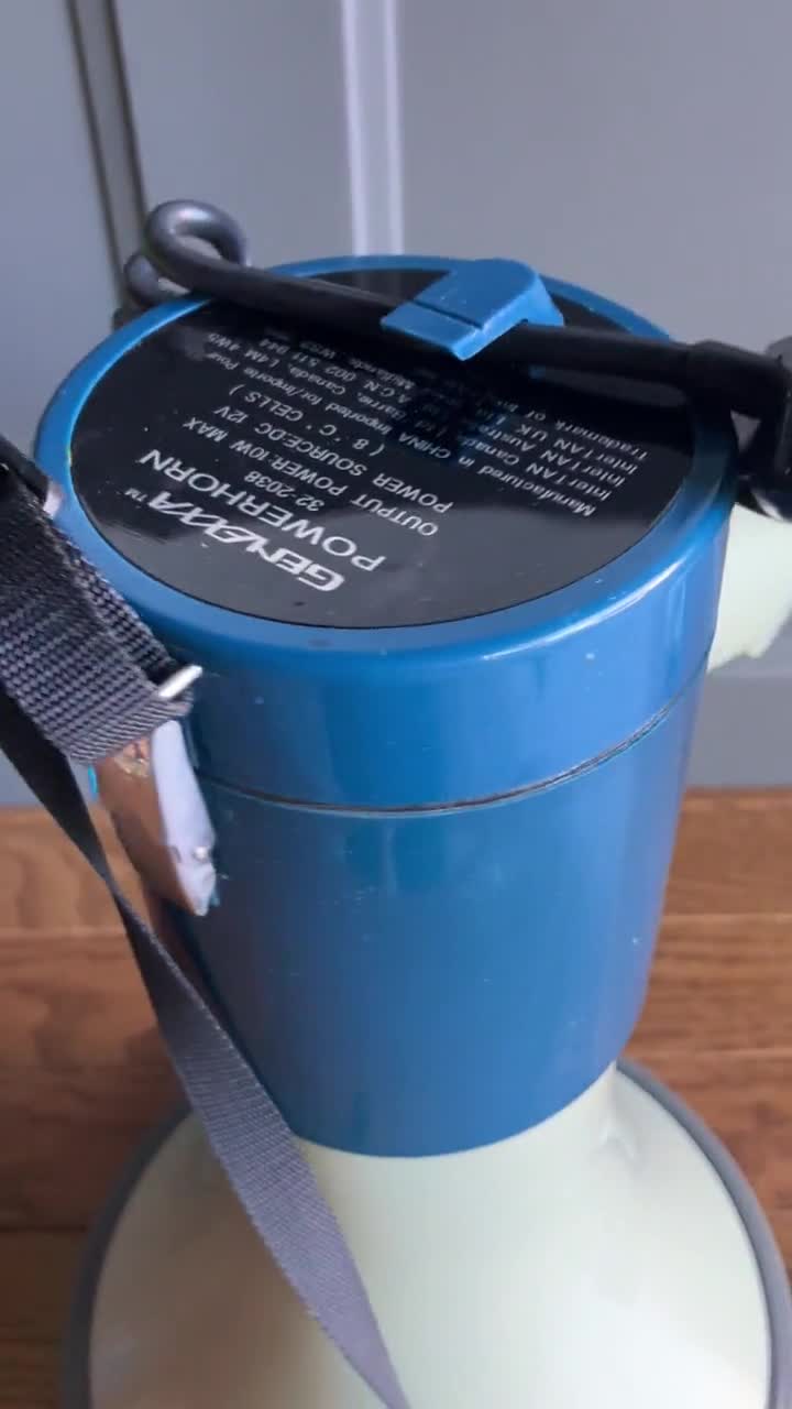 MEGAFON ガラポン Vintage Megaphone - Powerhorn by Genexxa - Radio Shack Model 32