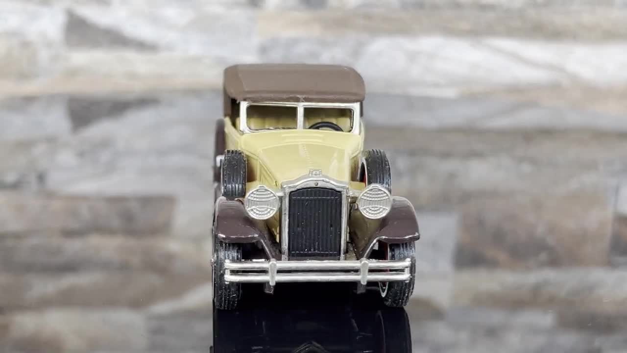 1930 Packard Victoria , Vintage Model Car, Diecast Car, 1/46 Scale