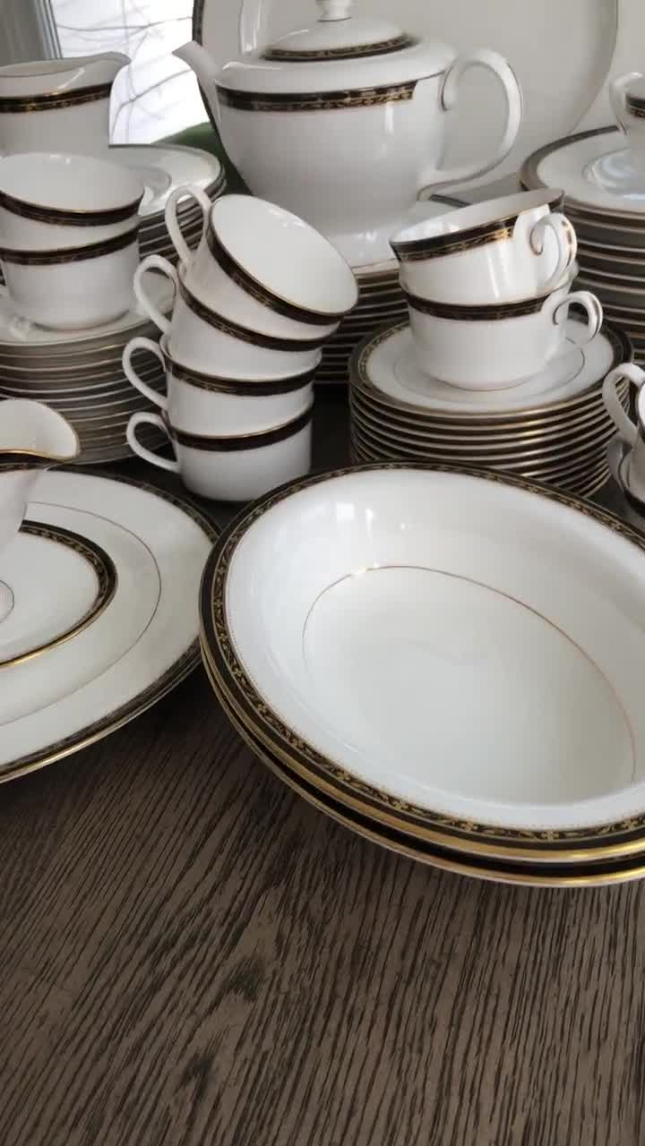 Royal Worcester 1986 (83 Pc.) Odette Dinner Service for 12