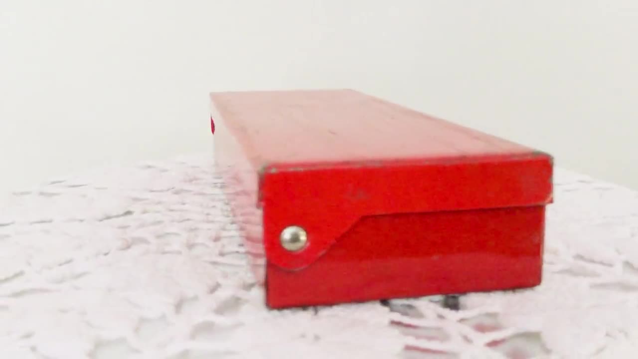 Vintage Red Toolbox Red Metal Tool Box Mada Brand Tool Storage Box  Industrial Decor -  UK