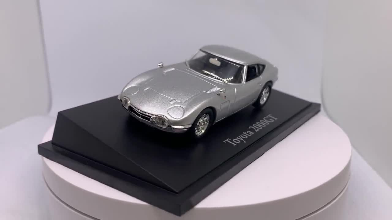 TOYOTA 2000 GT 1:43 Scale Model by Atlas Editions, Birthday