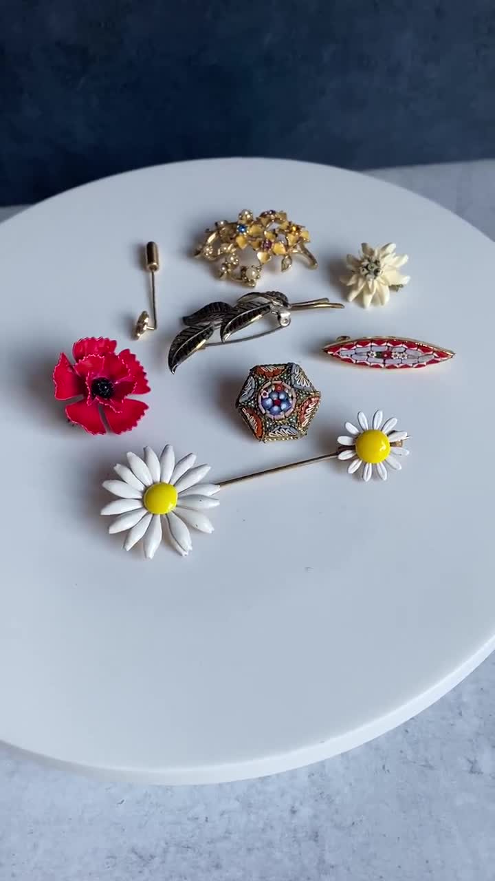 Mid Century Lot of 8 Flower Pins-stick Pins-brooches-italian Mosaic-vintage  Upcycle Pieces for Christmas Tree Jewelry Tree or Craft Projects 