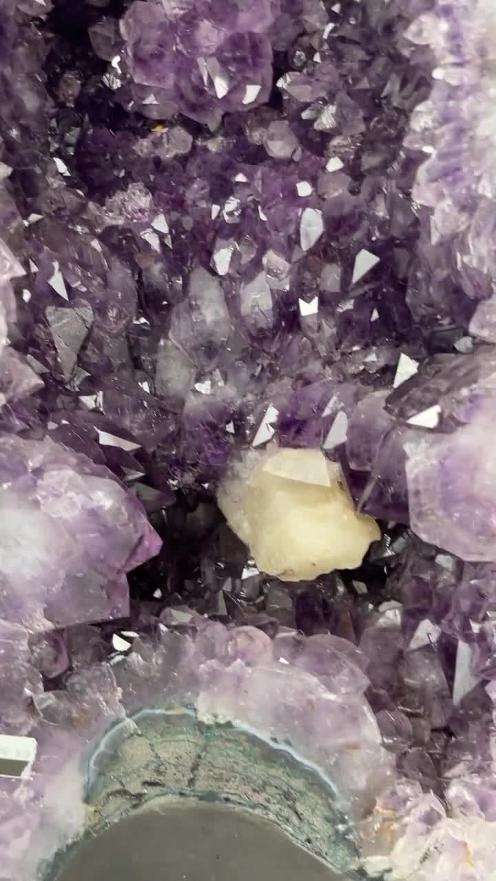 Small crystals Amethyst slab(10kg) brazil