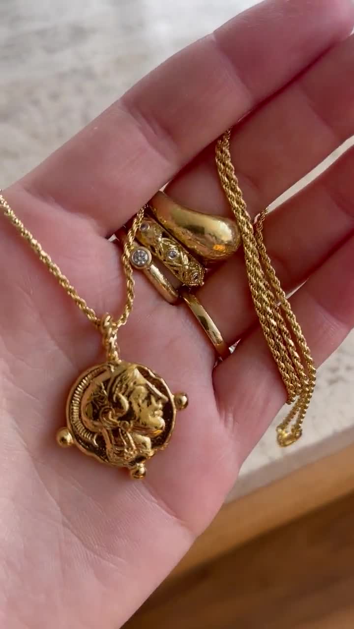 18k Saudi Gold necklace with... - JDZ Retail & Ukay Bales | Facebook