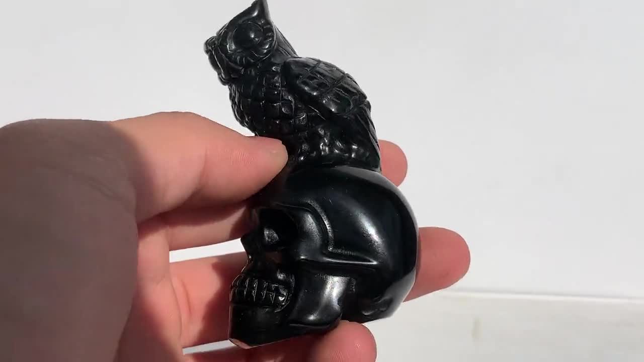 3インチ以上の天然オブシディアクォーツ、フクロウ、スカル