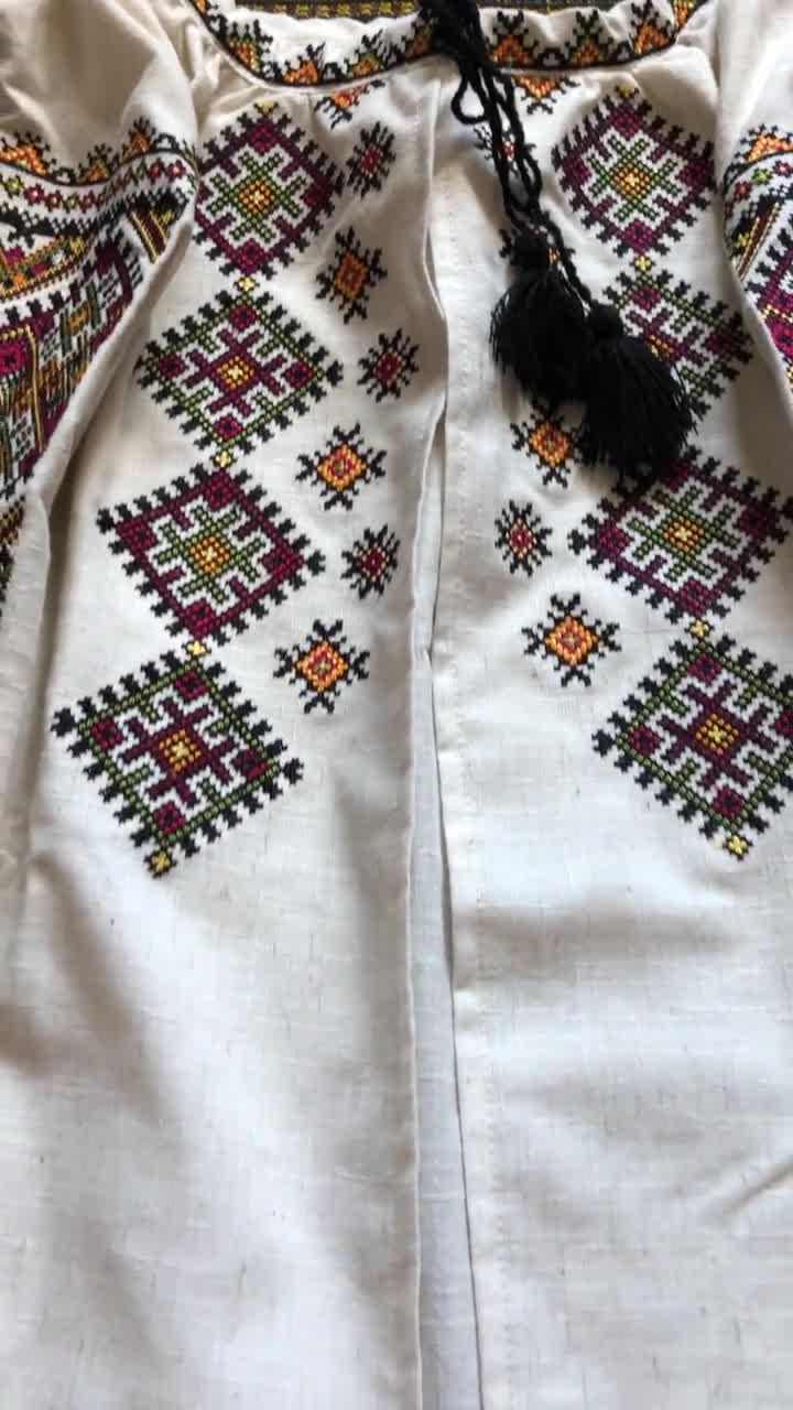 KAZUウクライナ刺繍長袖ブラウス☆送料込み☆ il_340x270.1843323172_fz0u.jpg