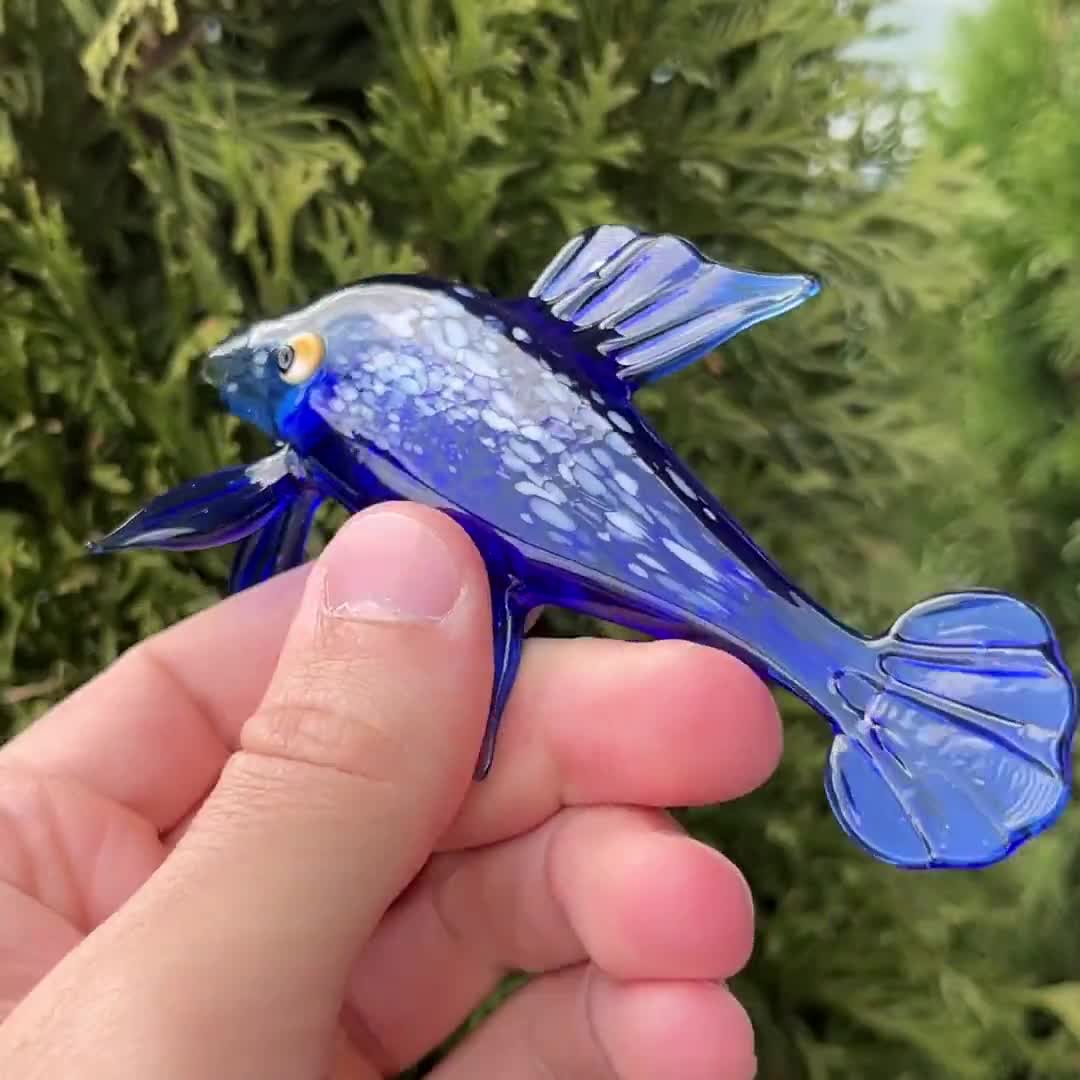 青いガラスの魚の置物、ミニチュア手吹きアートガラス - Etsy 日本