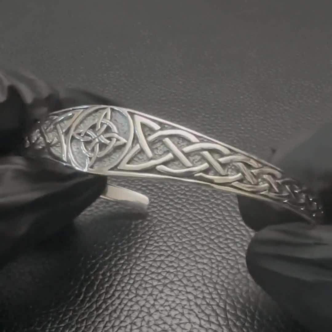 Handcrafted 925 Sterling Silver Witch's Knot Bracelet Celtic