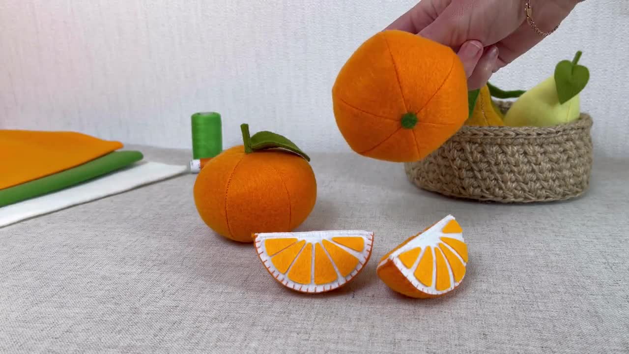 Pieces by Polly: Felt Orange Sections - (Oranges Part 1) - Felt Food  Cook-Along Day 21