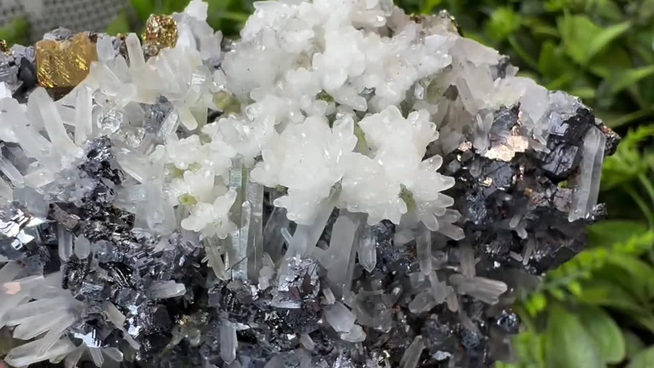 黄鉄鉱方鉛鉱石英クラスター、ボリエバ鉱山鉱物標本 - Etsy 日本