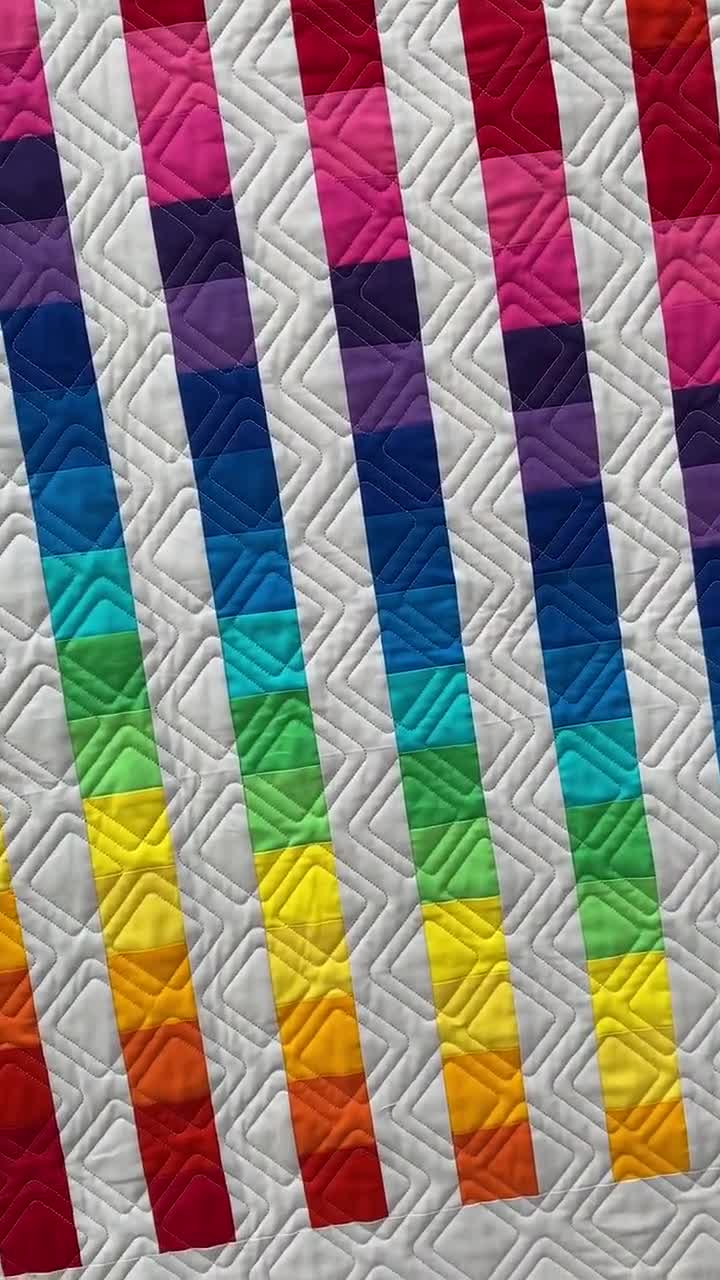 Rainbow Bargello Quilt Pattern 1000x667