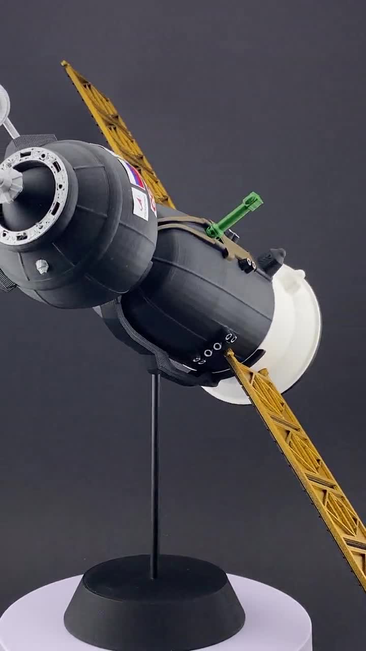 Soyuz Spacecraft - Handcrafted Original USSR Scale Model - Etsy