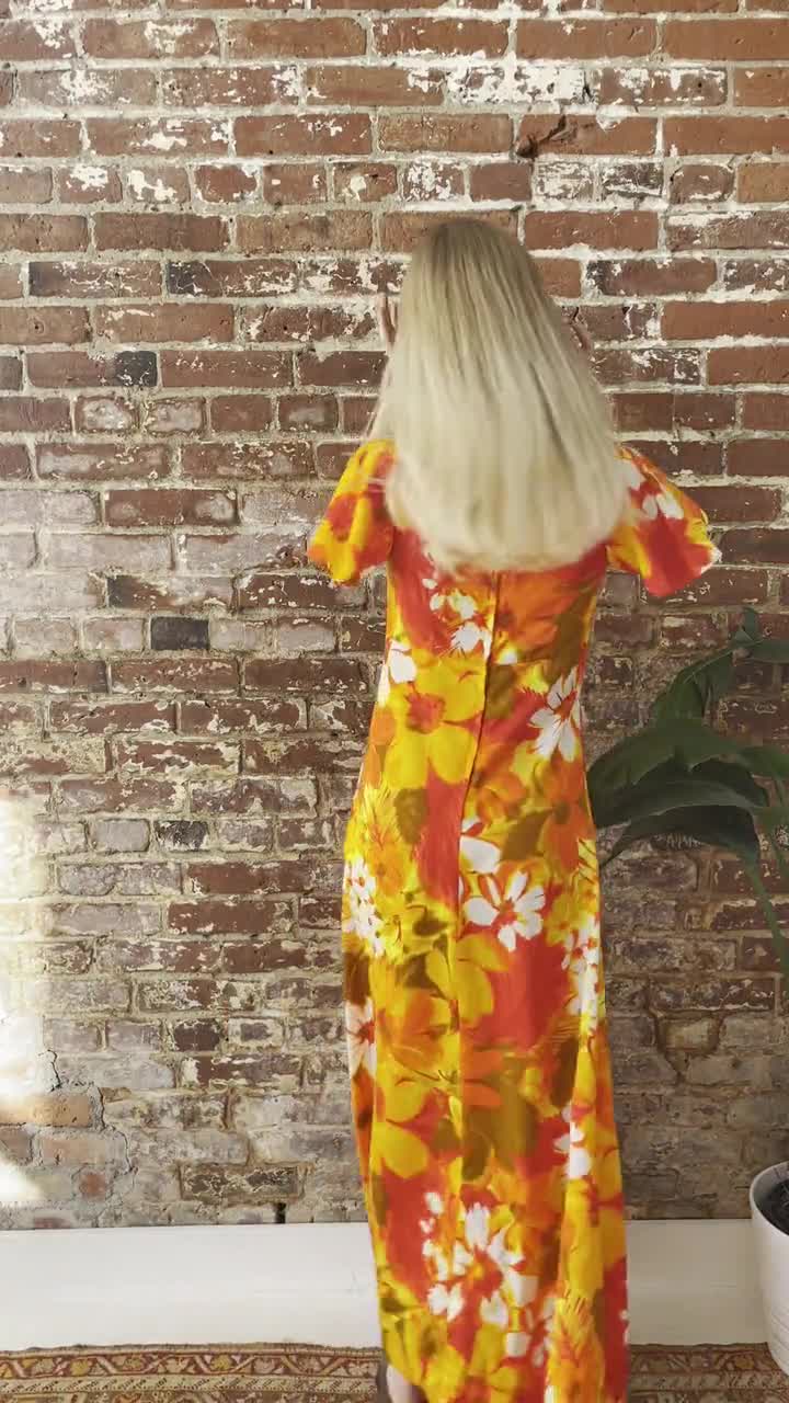 Vintage 70s "Mark Christopher Hawaii" Orange Floral Flutter Sleeve Hawaiian Maxi Dress - Small 28" Waist Vintage 70s "Mark Christopher Hawaii" Orange Floral Flutter Sleeve Hawaiian Maxi Dress - Small 28" Waist