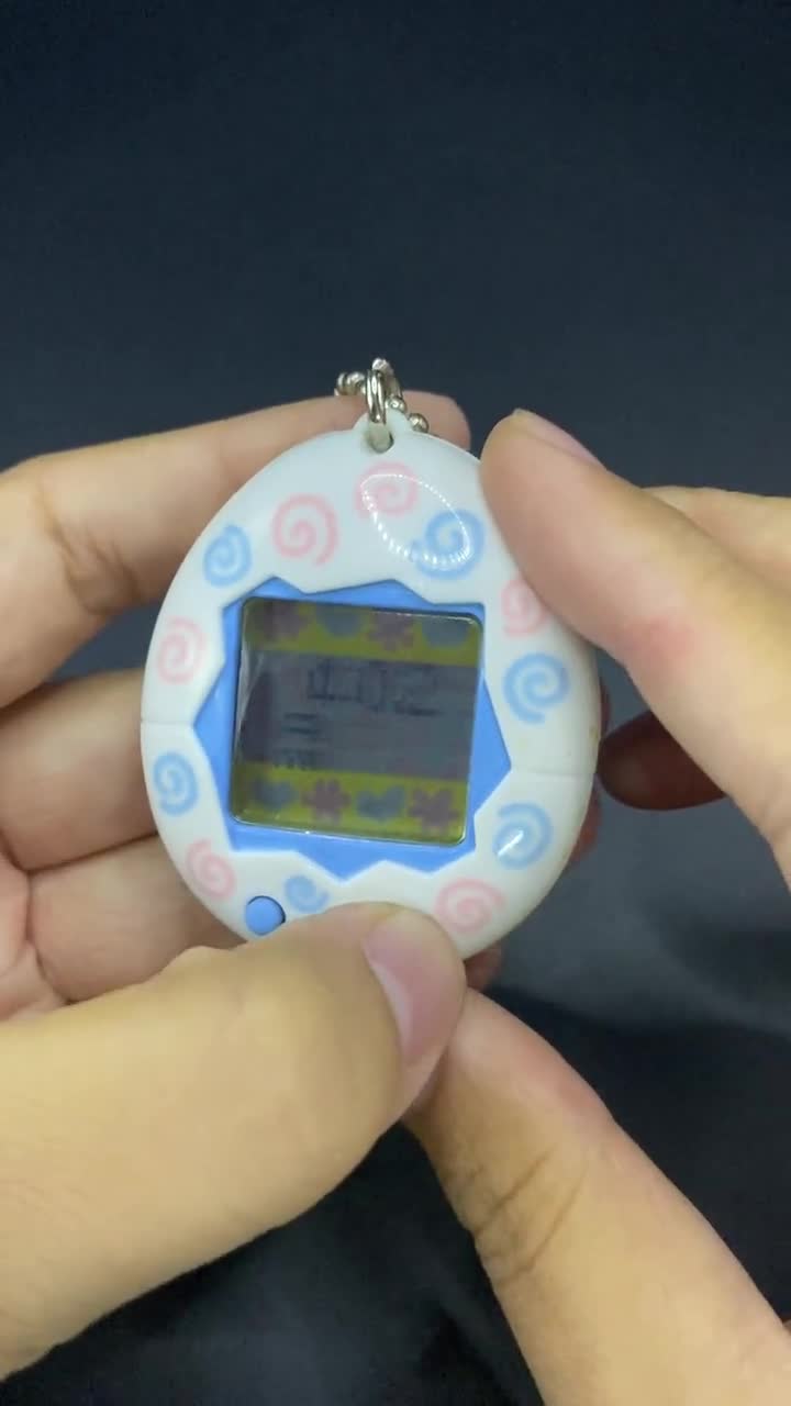 SKU B562P6685TA8 | バンダイ たまごっち おしめすっち ホワイト