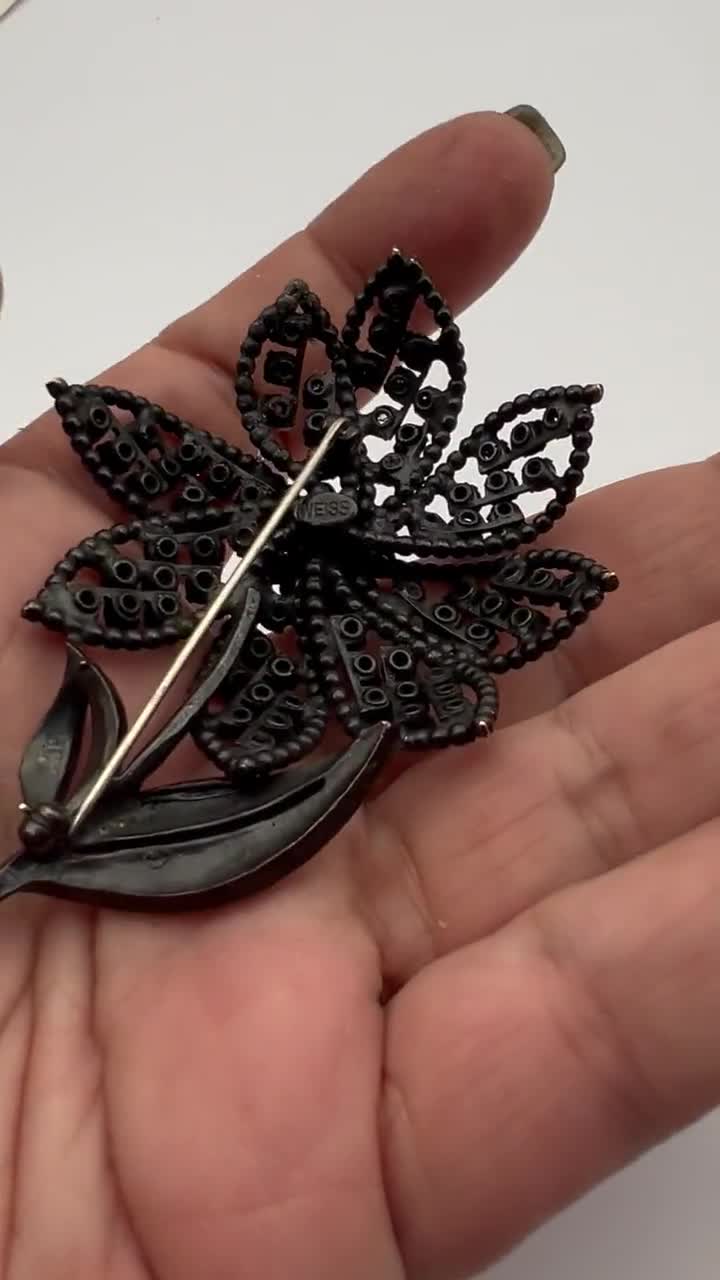 Rare 1961 Art Nouveau Weiss Japanned Setting (black Enamel) Flower