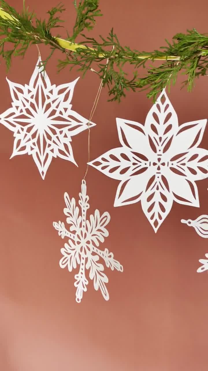 DIY Snowflake Window Clings With Cricut - Organized-ish