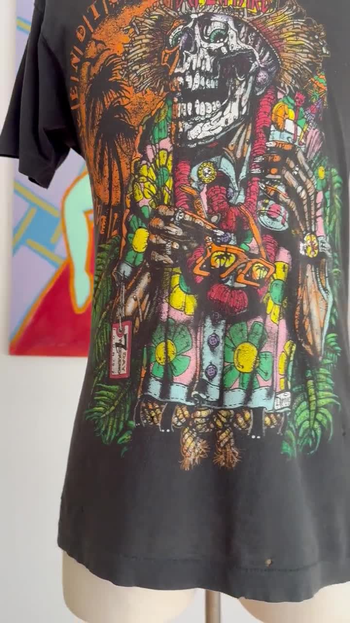 Thrashed 90s Def Leppard 7 Day Weekend Tour T-shirt. Vintage 1993
