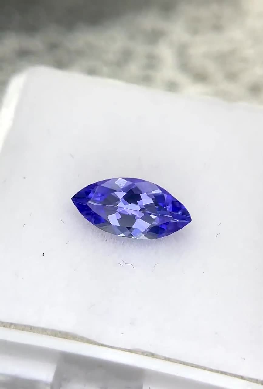 AAAグレード 天然ブルータンザナイト 10 x 5 mm マーキスシェイプ