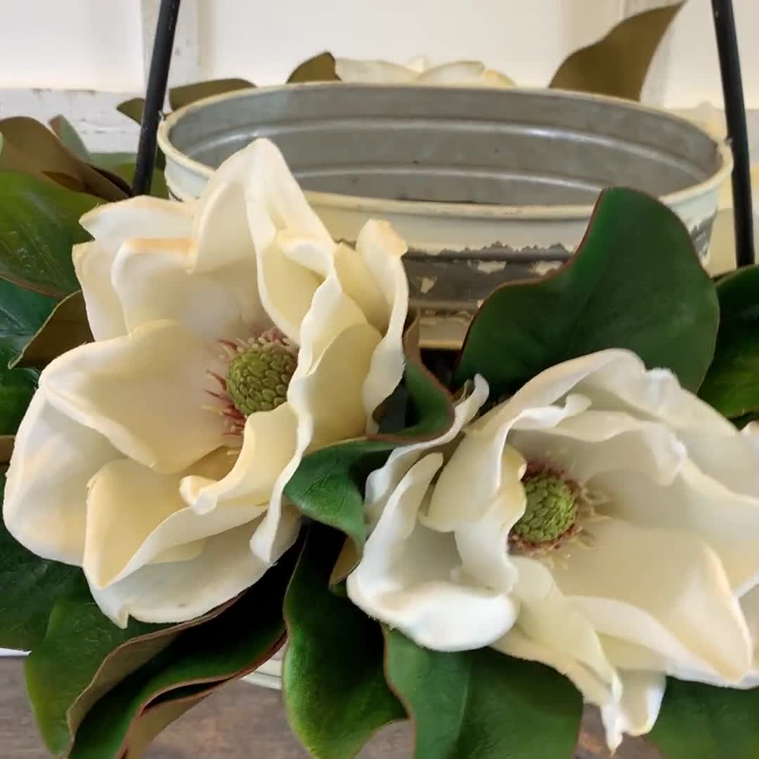 Winter Floral Arrangement, Winter Centerpiece, Magnolia