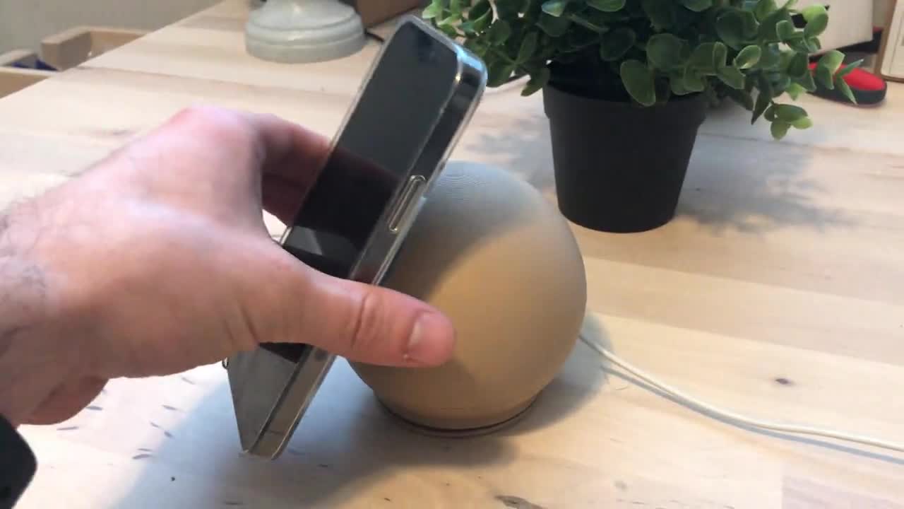 IPhone Magsafe Weighted Ball Charger Stand 