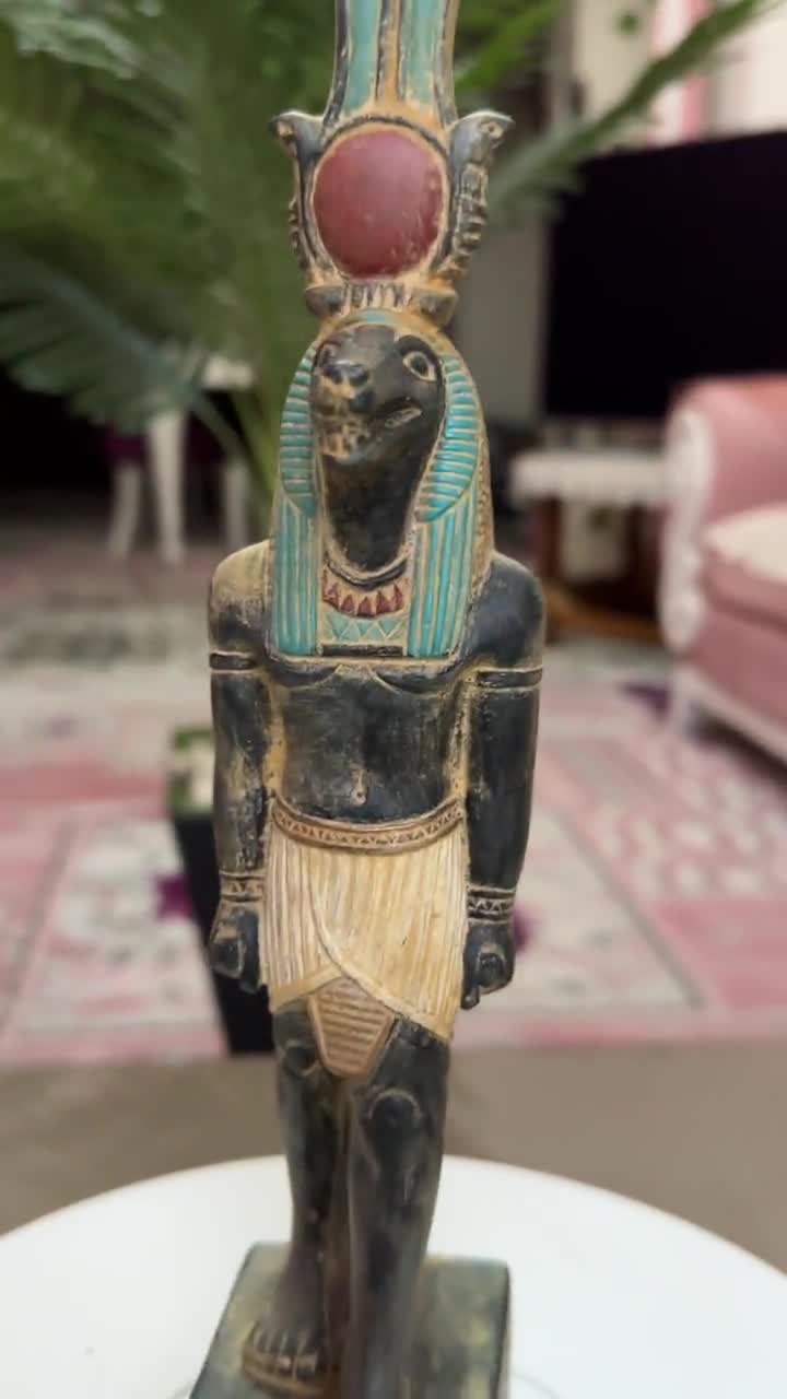 エジプトのソベク像：古代のワニ神の彫刻 - Etsy 日本