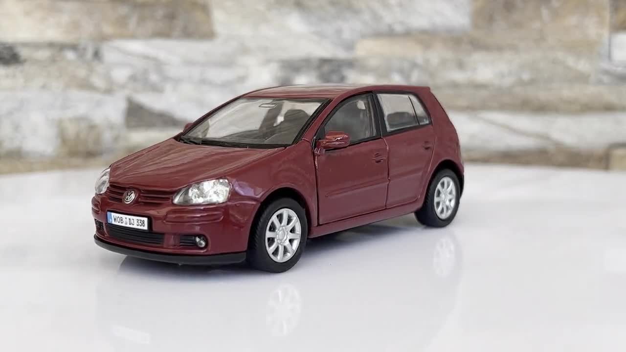 Volkswagen Golf V 2006 , Model Metal Car, Scale 1/36, 1/36 Diecast