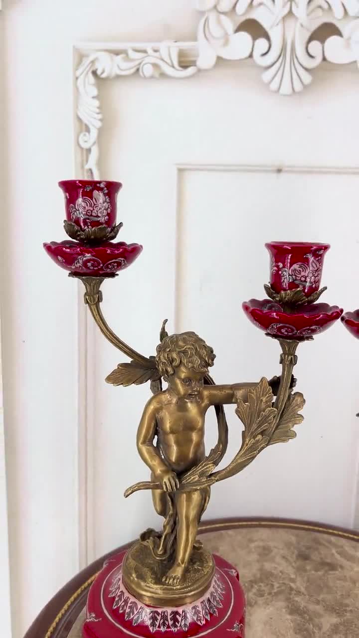 アールデコ調の天使のキャンドルスタンド：磁器とブロンズの