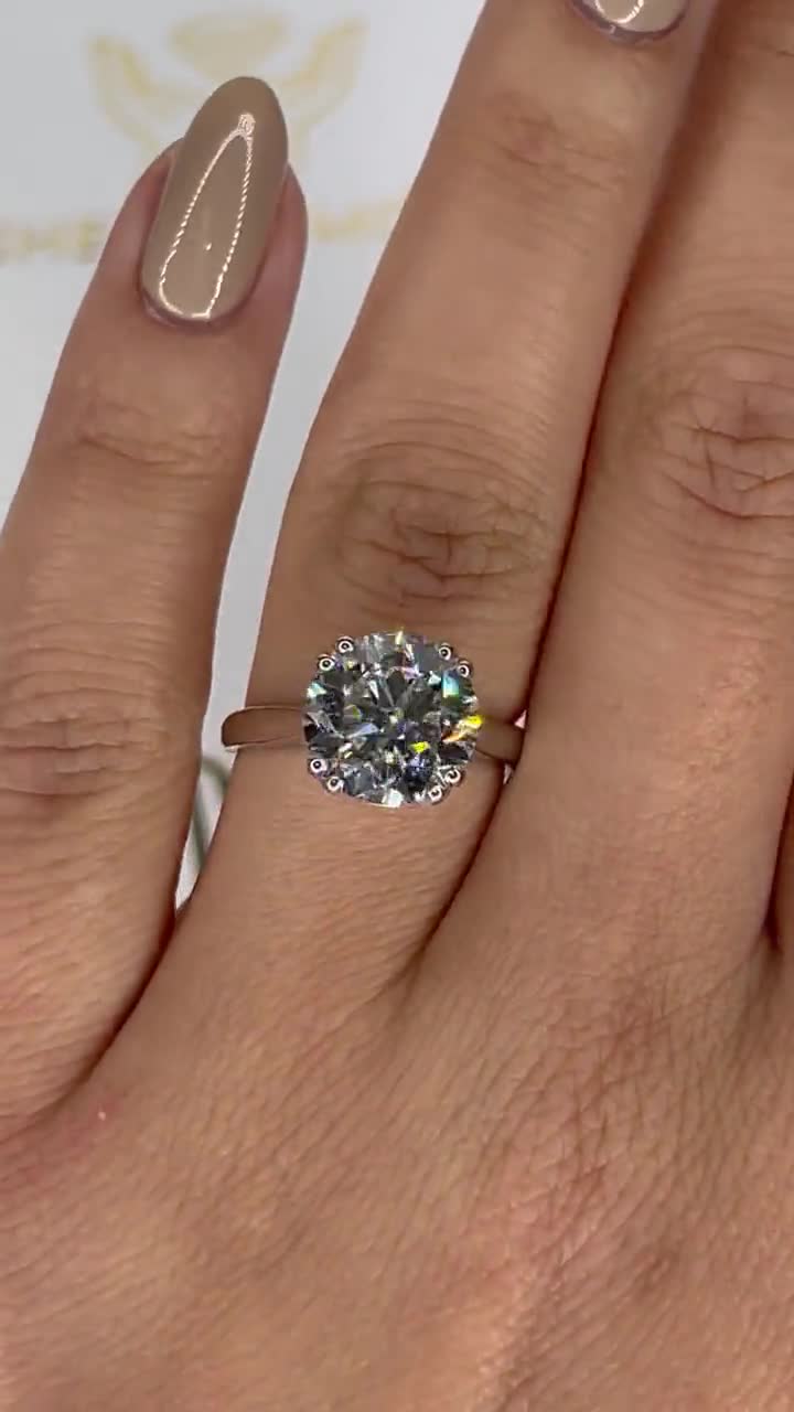 4 Carat VVS2 Clarity, E Color IGI Certified Round Cut Lab