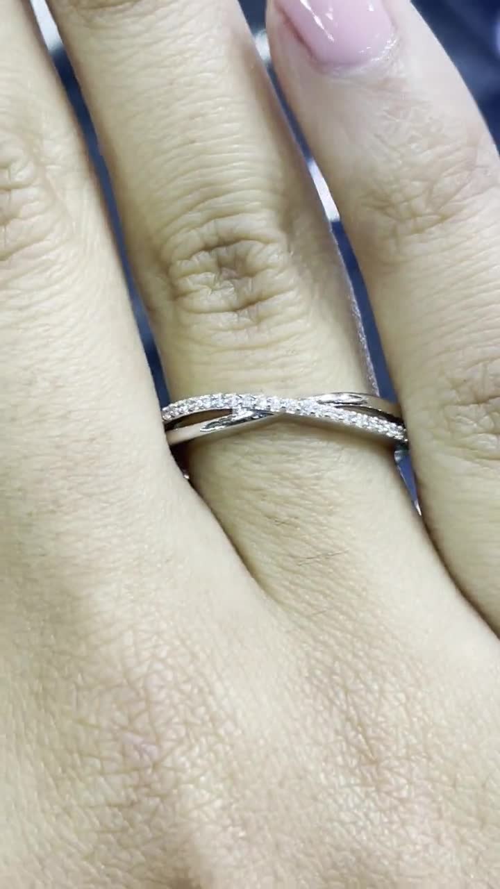 18ct ホワイト ゴールド ダイヤモンド ポリッシュ ダブル クロス