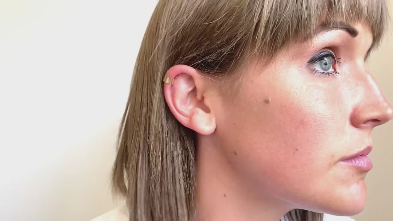 14K ゴールドフィルド フラットワイドイヤーカフ、ピアス穴なし