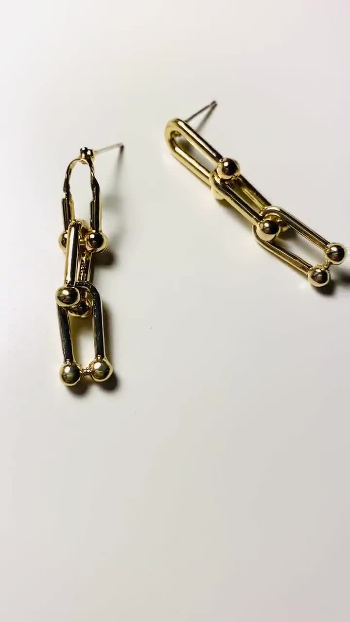  Hardwear Earrings, 18K Gold Plated Chunky U Shaped Pinball  Linked Drop Earrings, Art and Minimalist Style, Chunky Bold Chain, Women  Jewelry: Clothing, Shoes & Jewelry