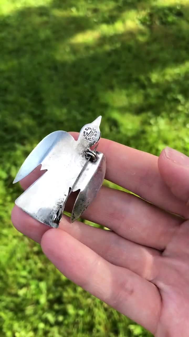 Vintage Mexico Sterling Bird Brooch With Large Green