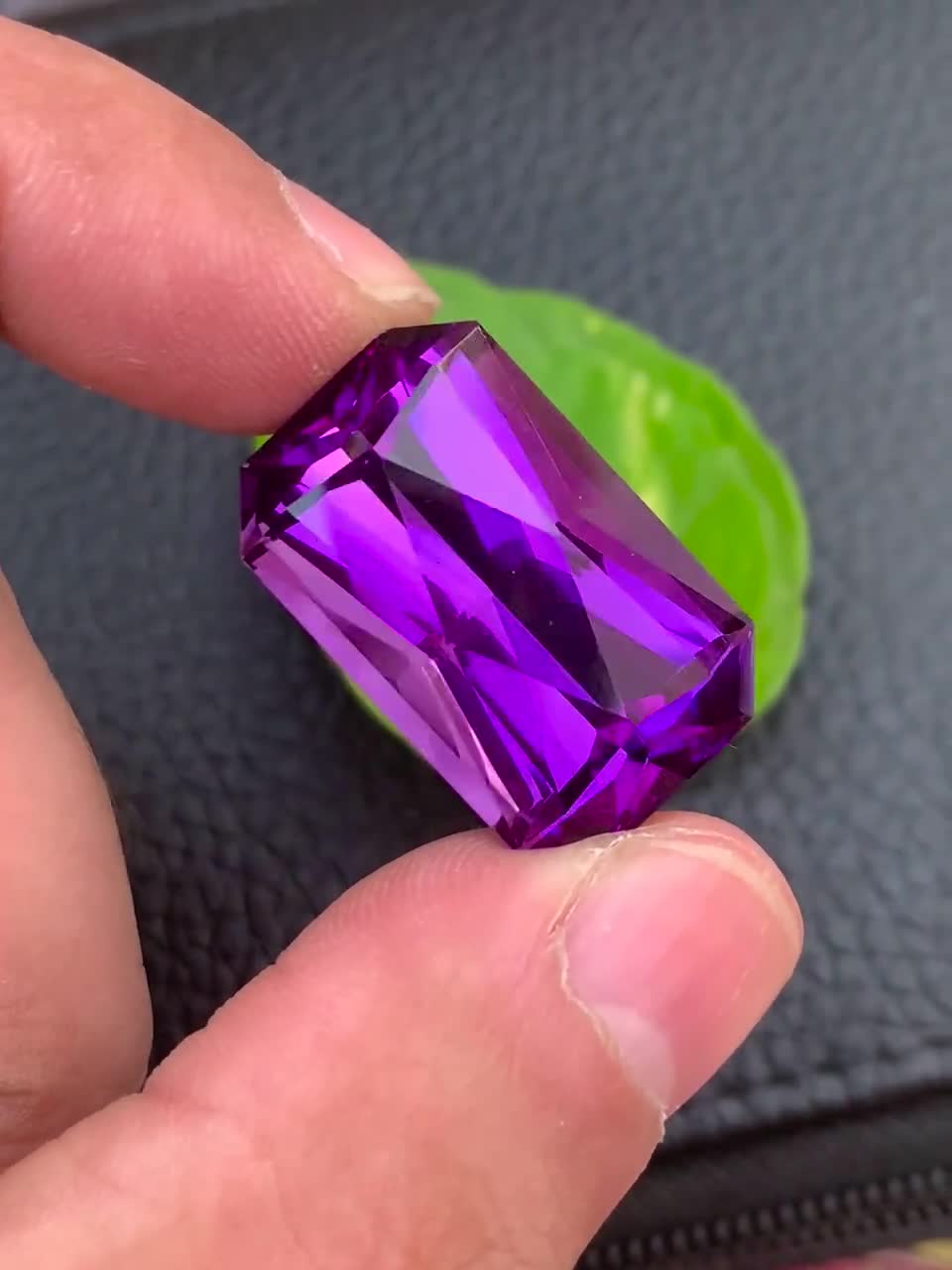 35.30カラットのピンクパープルアメジスト宝石：カスタムカット、完璧