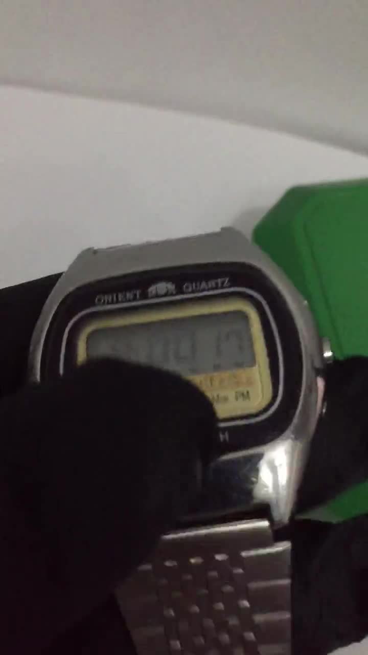 Vintage ORIENT Y611103-40 LP Quartz Digital Chronograph Men's