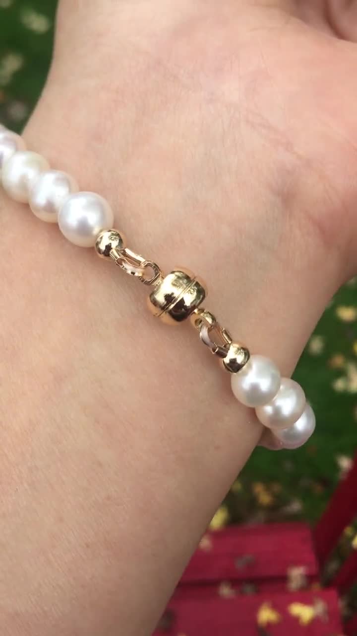 ブレスレット LESS IS MORE Freshwater Pearl Bracelet 14K Gold Field Magnet Freshwater Pearl Bracelet, 14K Gold Filled Beaded Pearl
