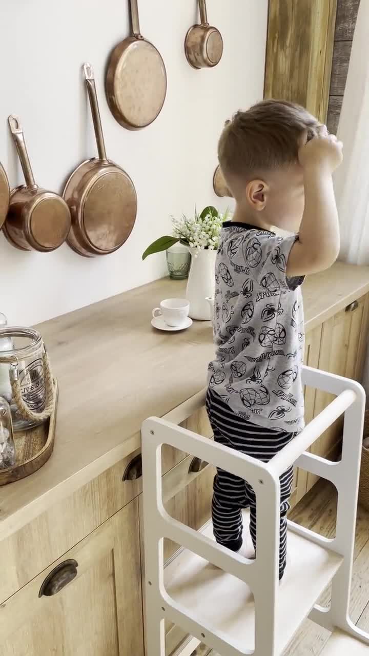 Sgabello da cucina salvaspazio, Sgabello da cucina per bambini, Panca per  aiuto da cucina Montessori, Torre da cucina pieghevole, Sgabello da cucina  per l'apprendimento -  Italia