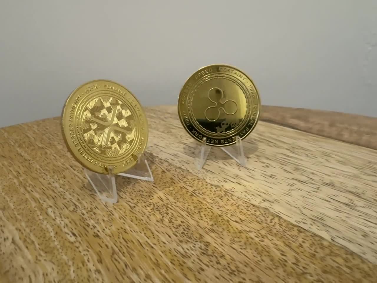 Gold Ripple Collectible Coin (XRP) - Cryptocurrency Collectible -  Kerstcadeau - Met beschermhoes