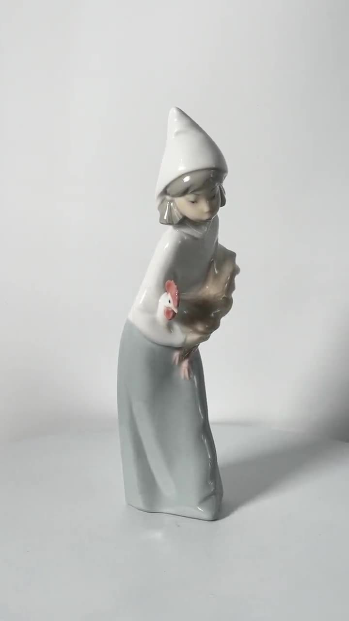 リヤドロ磁器製置物「雄鶏を連れた羊飼いの少女」#4677 - Etsy 日本