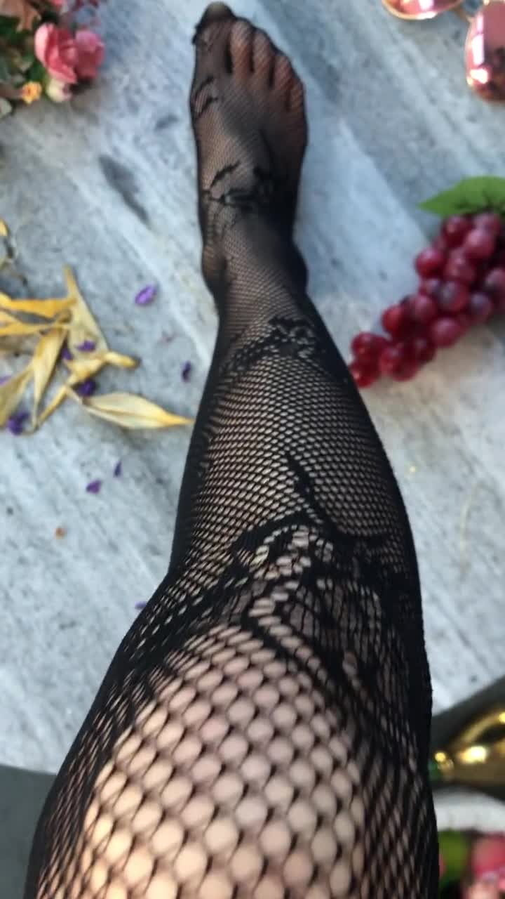 Women Gothic Fishnet Pantyhose Ripped Holes Rose Floral Patterned Mesh  Tights