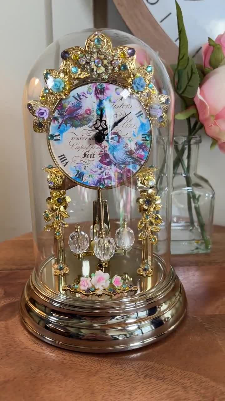 ブローバ、手作業で装飾された象の記念時計、華やかな装飾、3つの