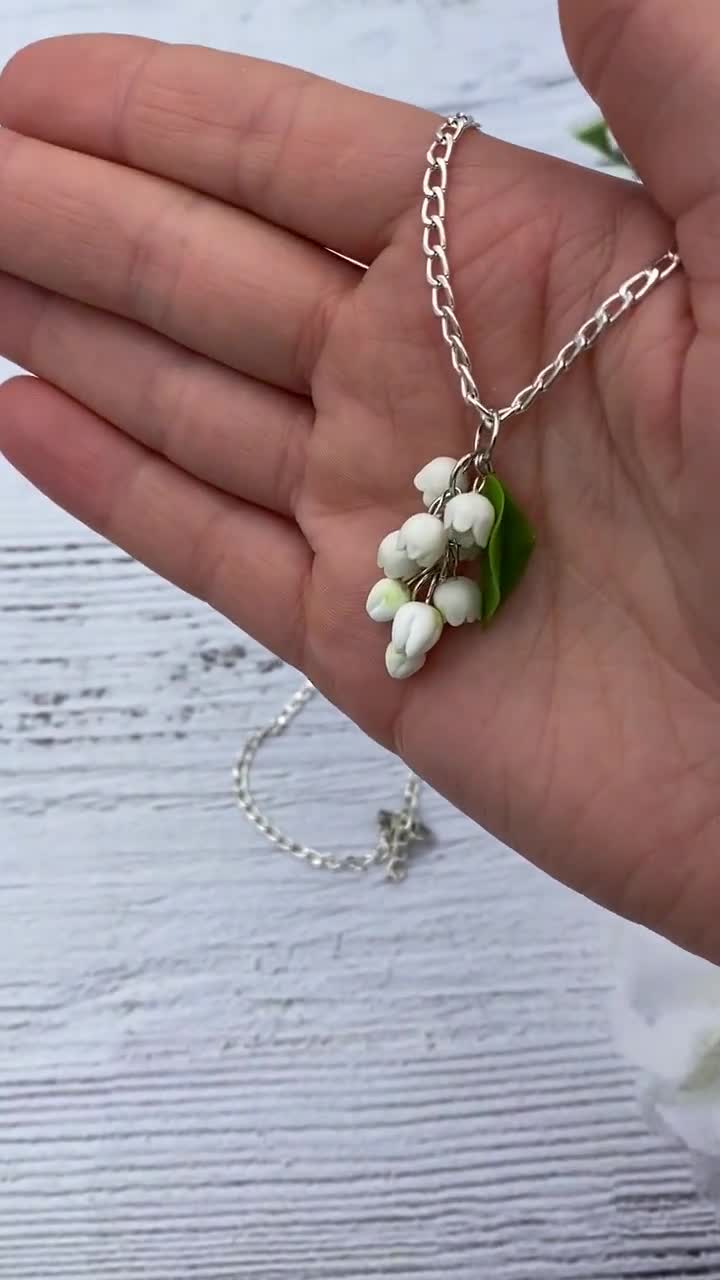 Lily of the Valley Flower Pendant - 925 Silver - Pearl - ApolloBox