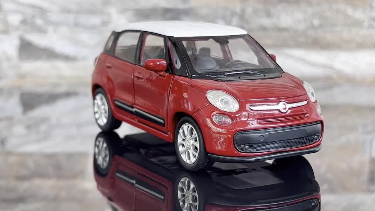 Fiat 500L 2013 Model Car | 1/34 Scale Diecast Car | Scale Model