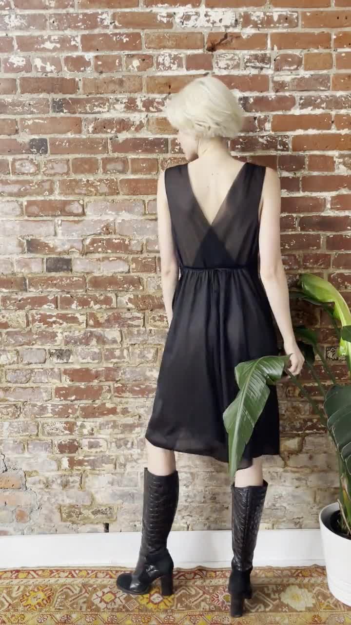 XS-Sm 70s Vanity Fair Black Strapless Slip